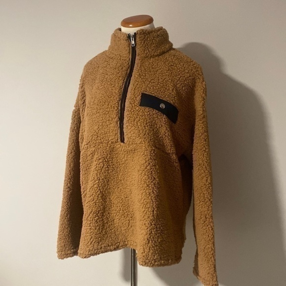 Crescent Fleece - Picture 2 of 5